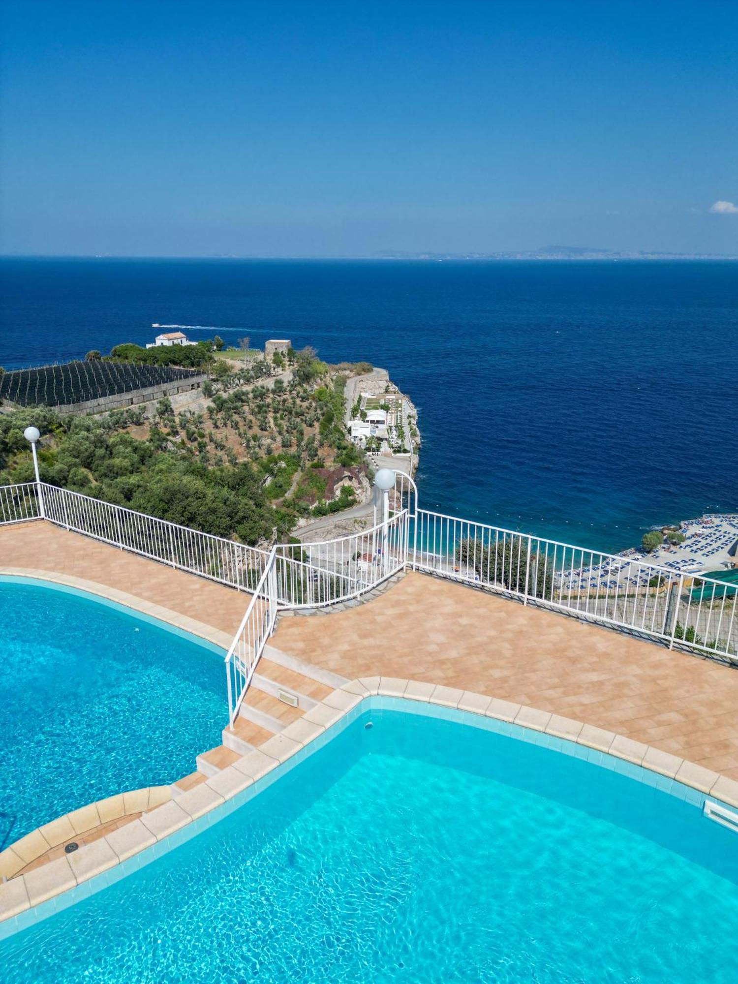 Villaggio Villa Lubrense 마사루브렌세 외부 사진