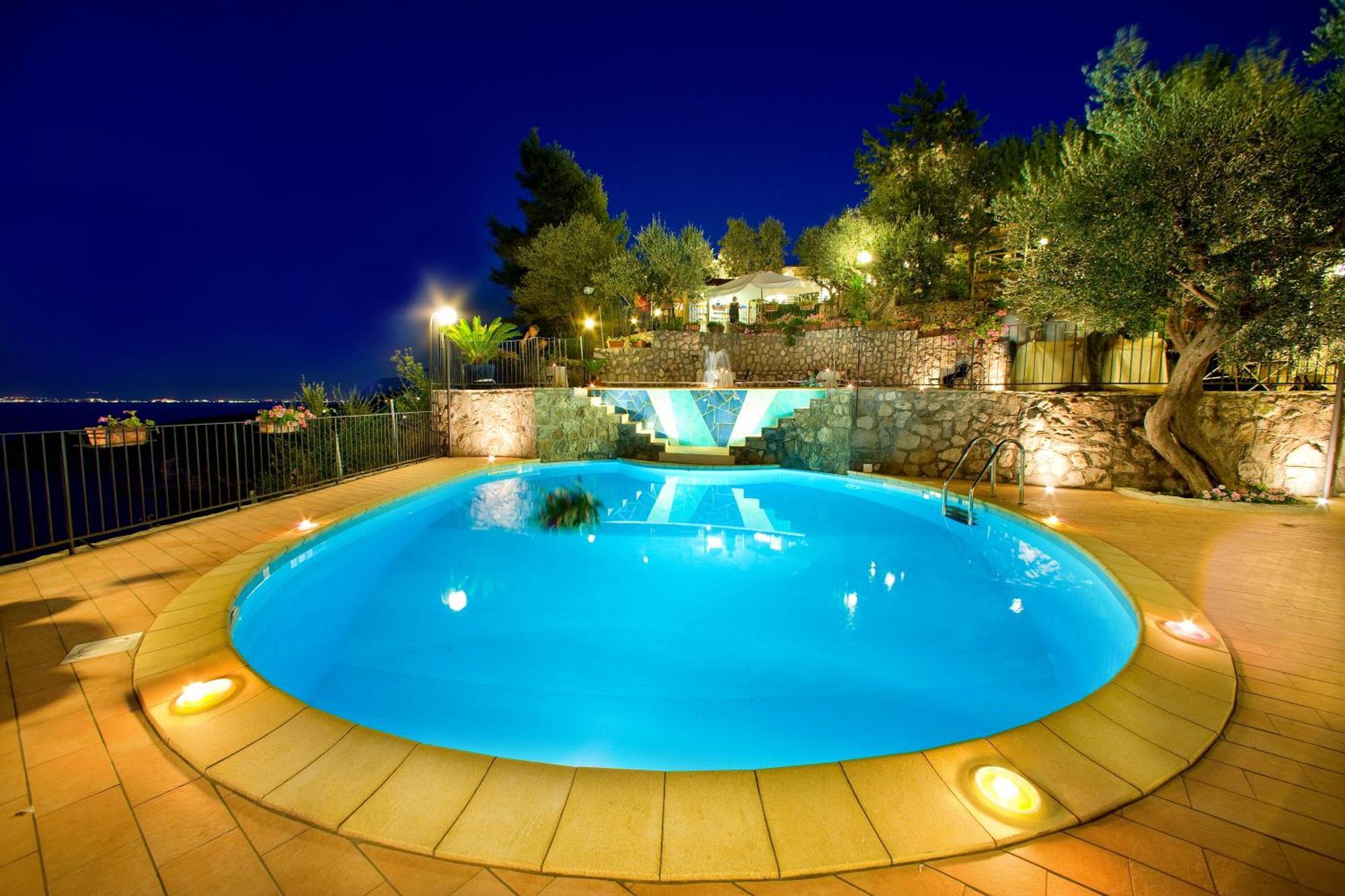 Villaggio Villa Lubrense 마사루브렌세 외부 사진