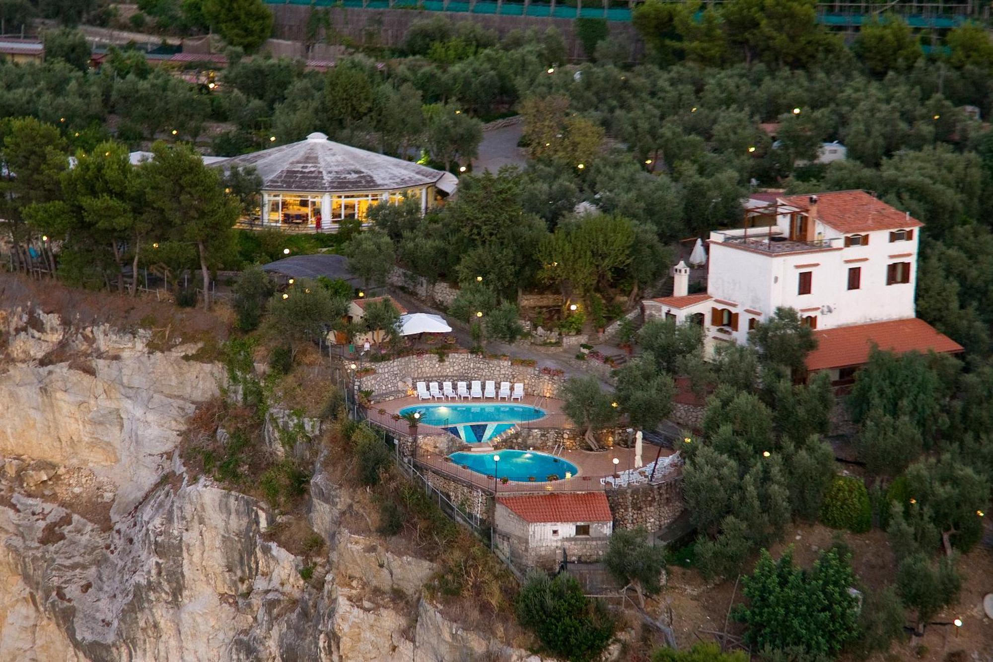 Villaggio Villa Lubrense 마사루브렌세 외부 사진