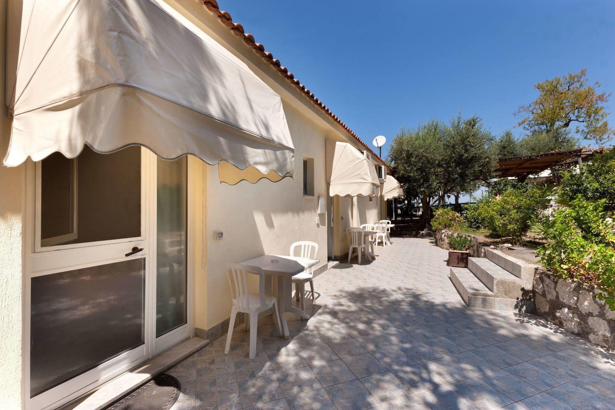Villaggio Villa Lubrense 마사루브렌세 외부 사진